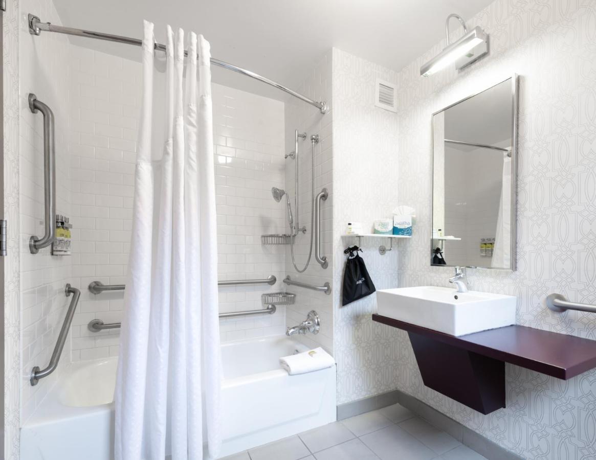 Holiday Inn Express Chicago - Magnificent Mile By Ihg Εξωτερικό φωτογραφία