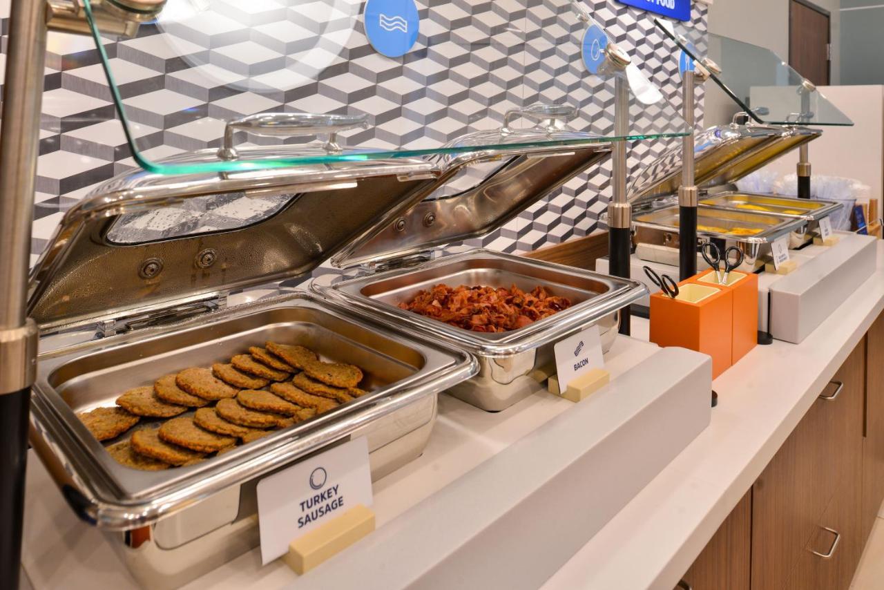 Holiday Inn Express Chicago - Magnificent Mile By Ihg Εξωτερικό φωτογραφία