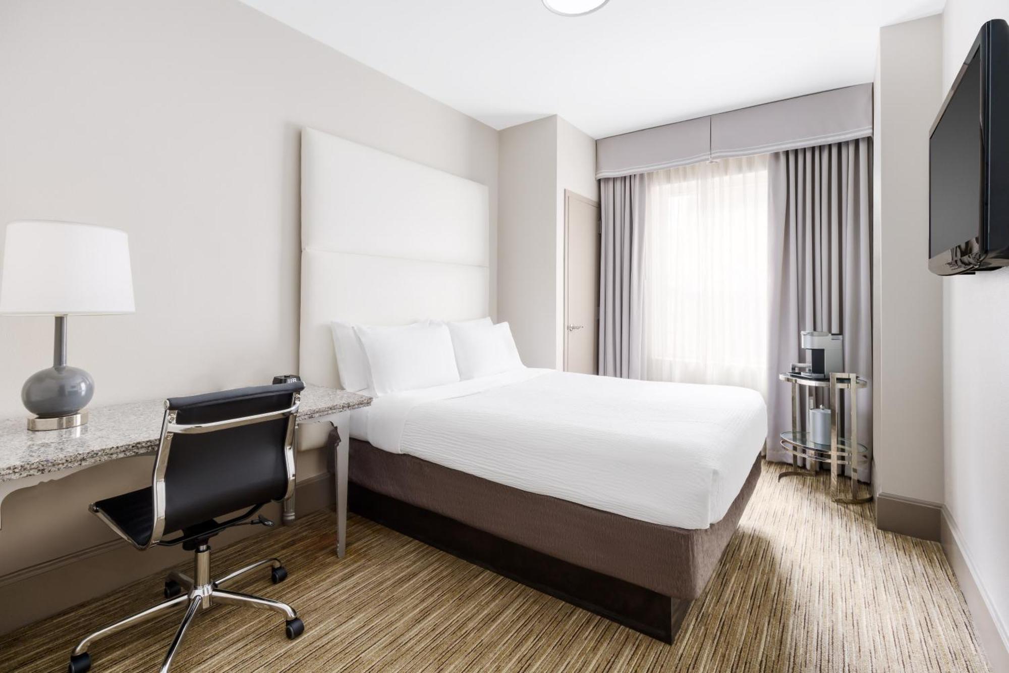 Holiday Inn Express Chicago - Magnificent Mile By Ihg Εξωτερικό φωτογραφία