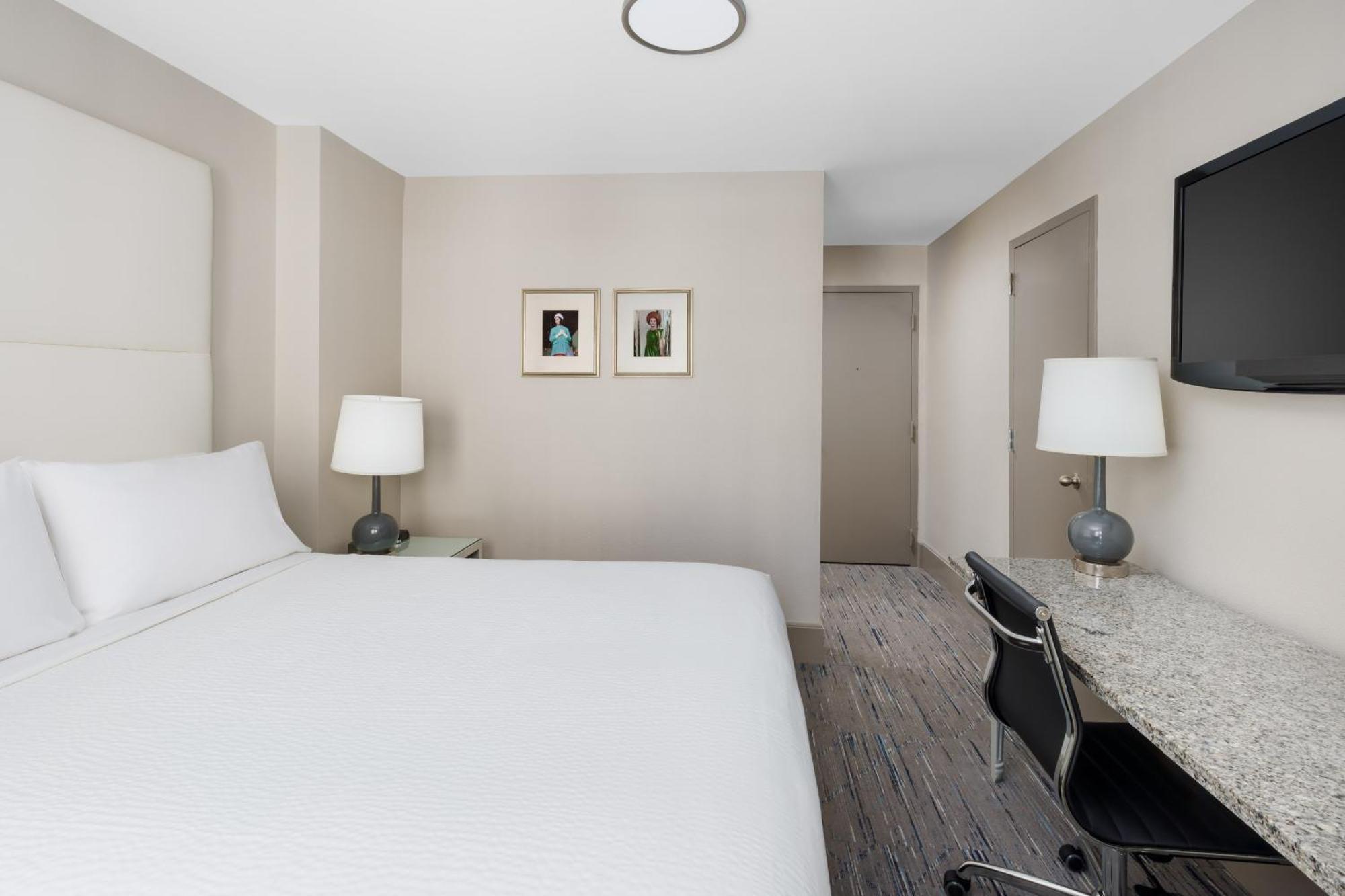 Holiday Inn Express Chicago - Magnificent Mile By Ihg Εξωτερικό φωτογραφία