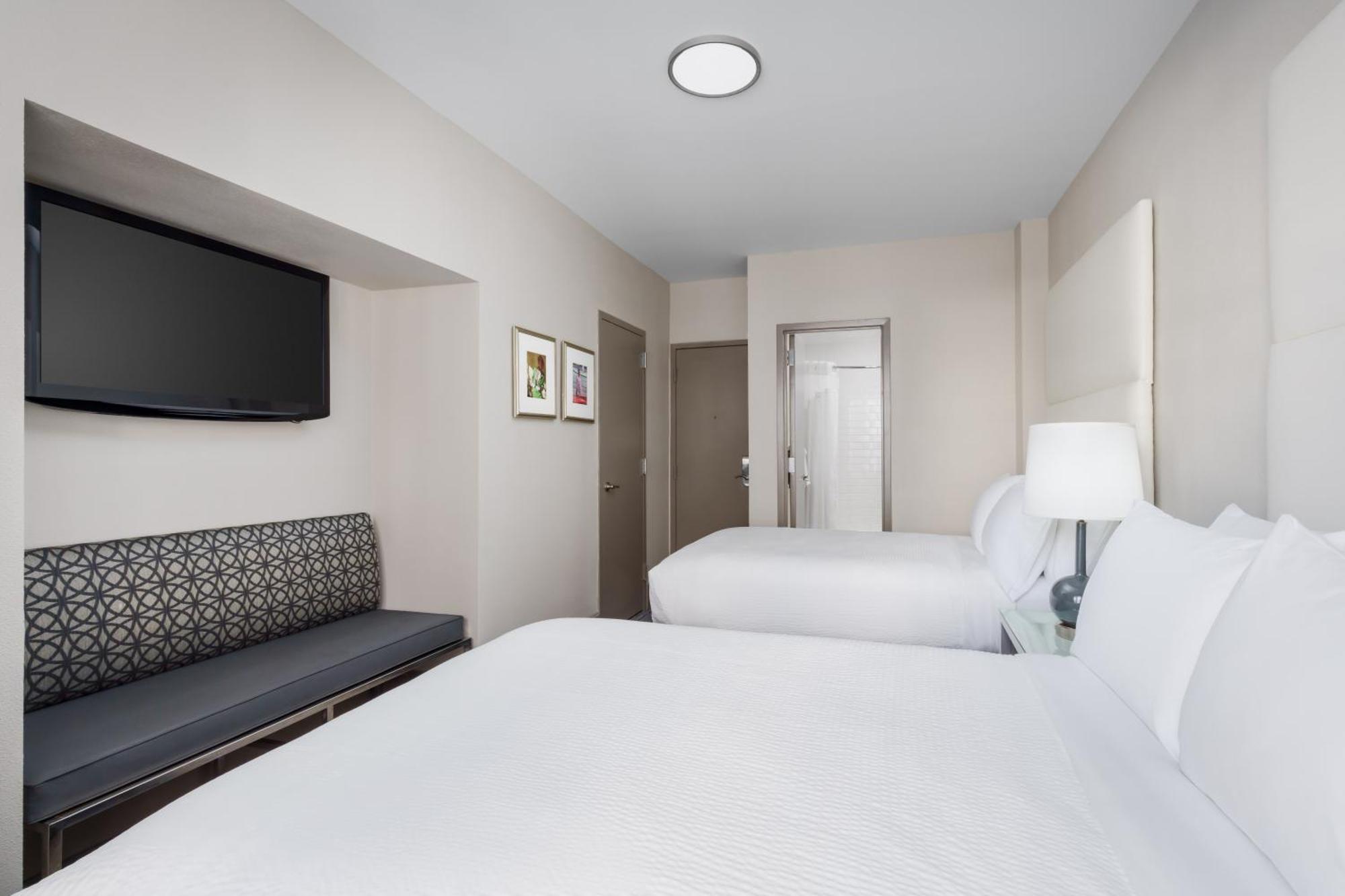 Holiday Inn Express Chicago - Magnificent Mile By Ihg Εξωτερικό φωτογραφία