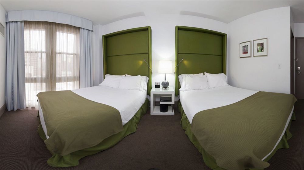 Holiday Inn Express Chicago - Magnificent Mile By Ihg Εξωτερικό φωτογραφία