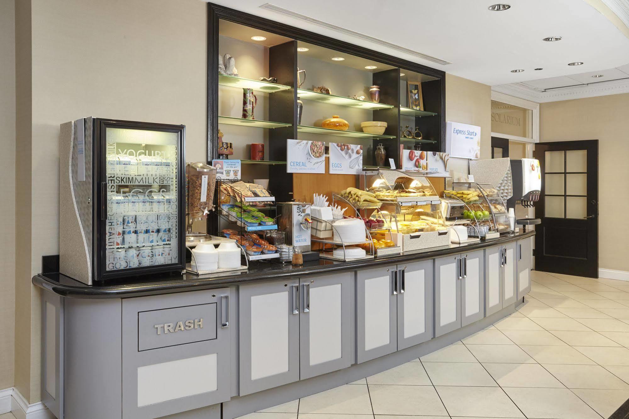 Holiday Inn Express Chicago - Magnificent Mile By Ihg Εξωτερικό φωτογραφία