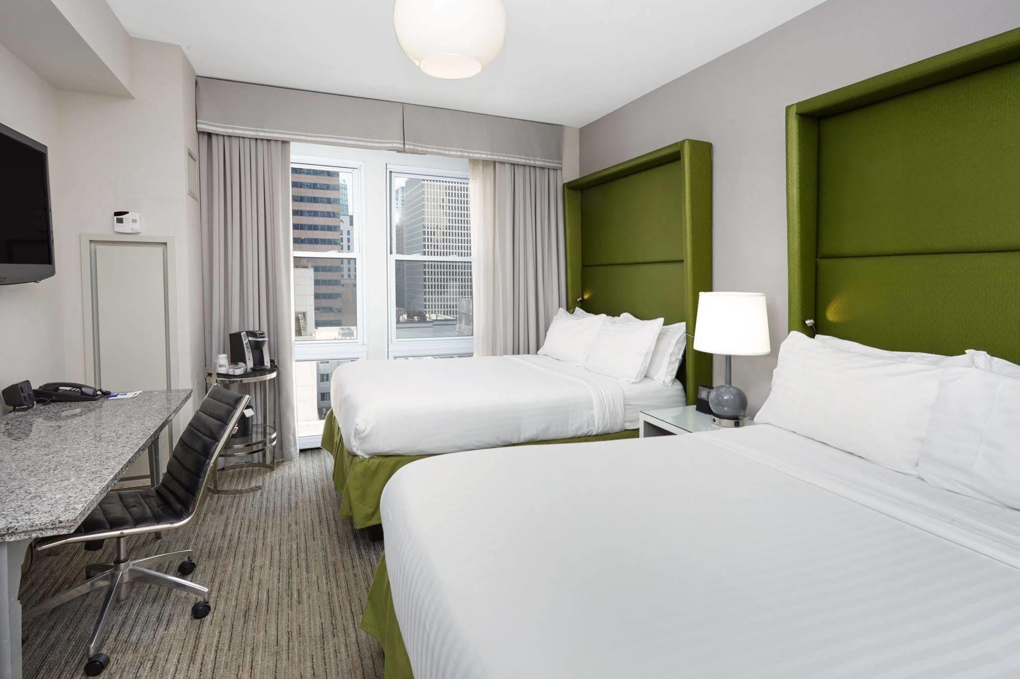 Holiday Inn Express Chicago - Magnificent Mile By Ihg Εξωτερικό φωτογραφία