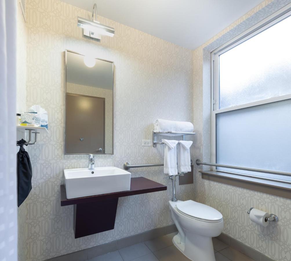 Holiday Inn Express Chicago - Magnificent Mile By Ihg Εξωτερικό φωτογραφία