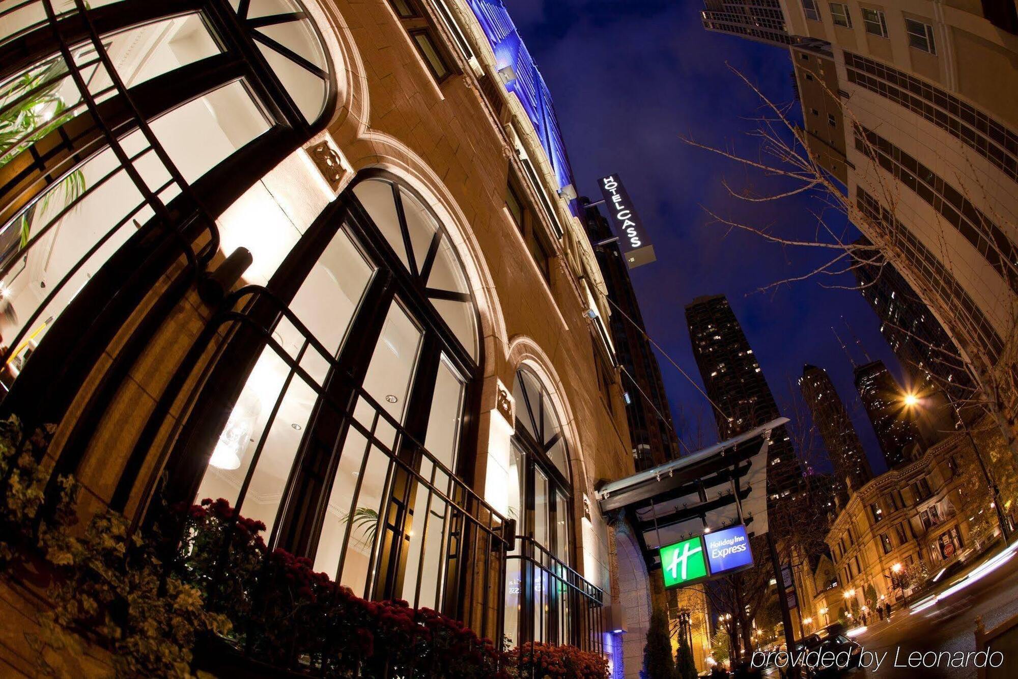 Holiday Inn Express Chicago - Magnificent Mile By Ihg Εξωτερικό φωτογραφία
