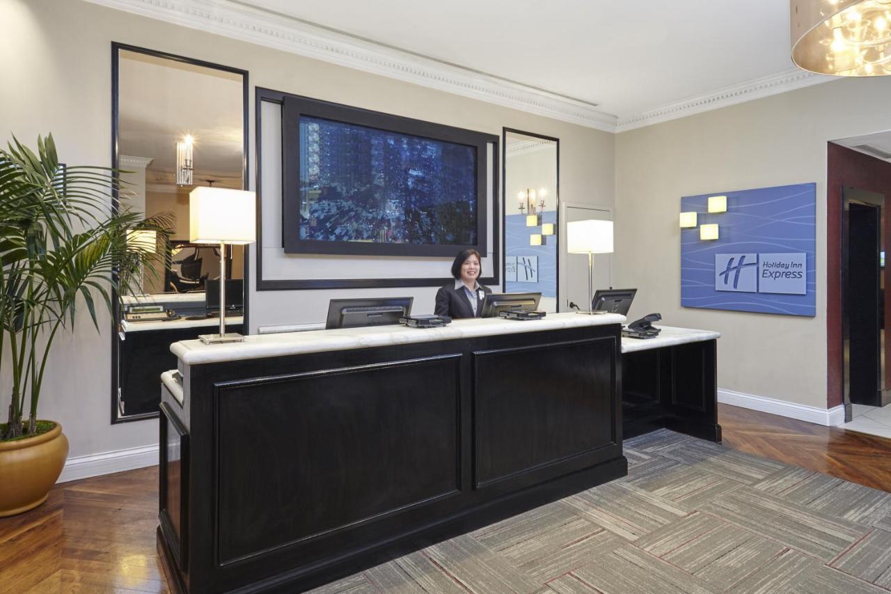 Holiday Inn Express Chicago - Magnificent Mile By Ihg Εξωτερικό φωτογραφία