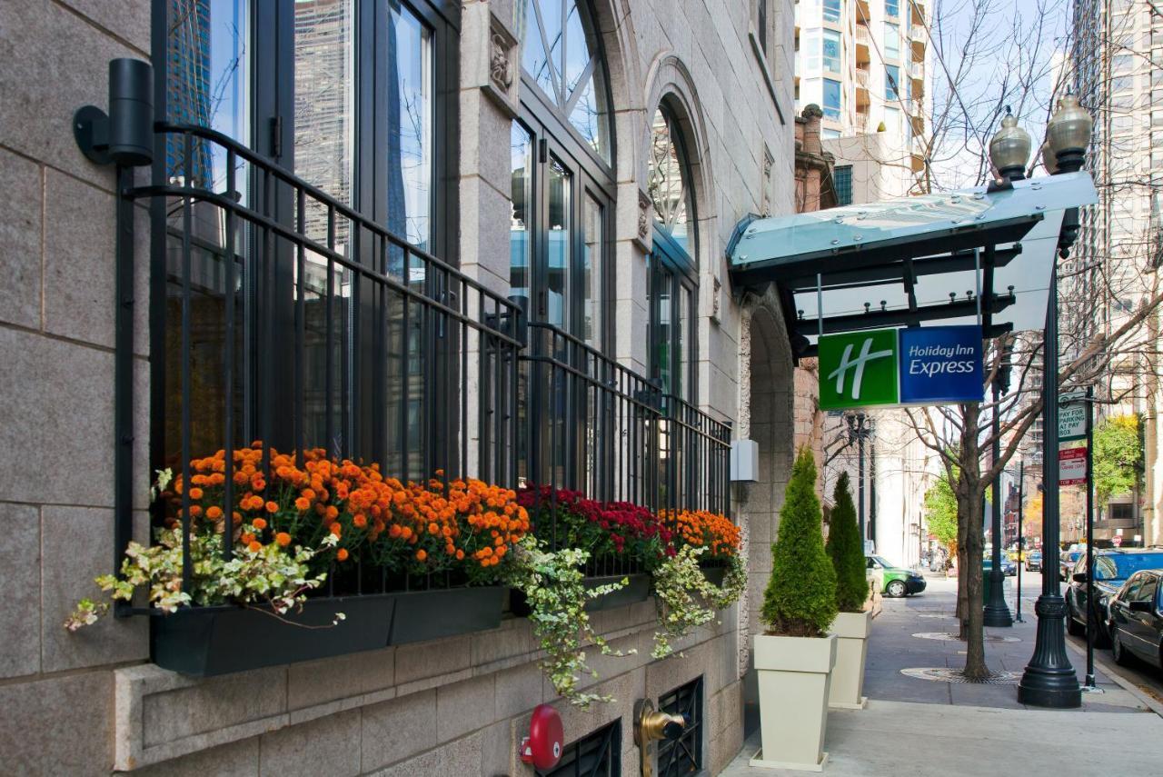 Holiday Inn Express Chicago - Magnificent Mile By Ihg Εξωτερικό φωτογραφία